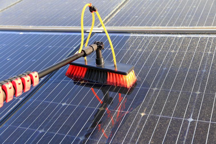 Photovoltaik- und Solaranlagenreinigung